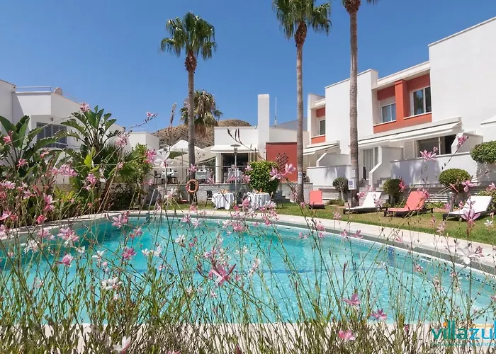 Apartamentos Villazul La Buganvilla